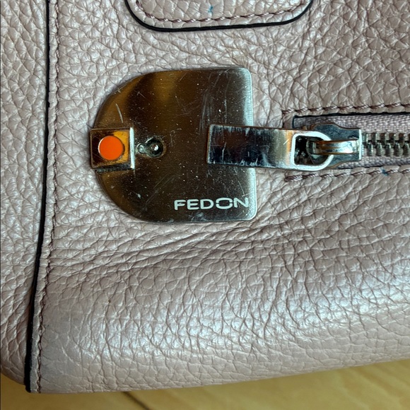 Soft leather satchel - Picture 4 of 16